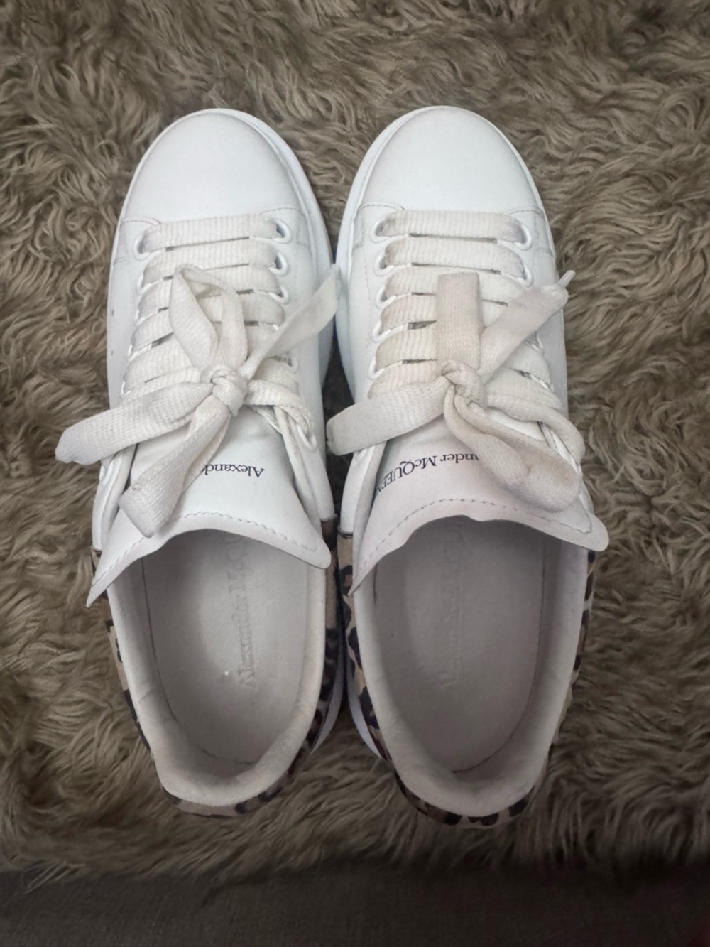 Alexander McQueen White Platform Sneakers with Leopard Heel Tab - Picture 2 of 7